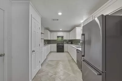 9510 Shepherd Drive, Beaumont, TX 77707 - Photo 7