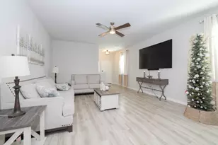 3596 Cannon Dr, Conroe, TX 77301 - Photo 11