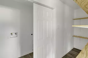 990 Wall St, Houston, TX 77088 - Photo 9