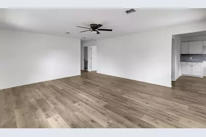 990 Wall Street, Houston, TX 77088 - Photo 5