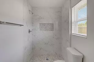 990 Wall St, Houston, TX 77088 - Photo 17