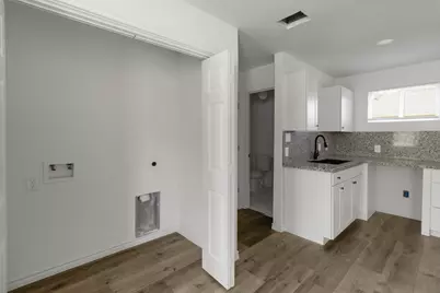 990 Wall Street, Houston, TX 77088 - Photo 29