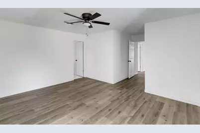 990 Wall Street, Houston, TX 77088 - Photo 13