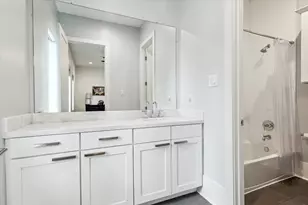 1010 Waltway Dr, Houston, TX 77008 - Photo 39