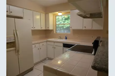 13542 Fernhill, Sugar Land, TX 77498 - Photo 9