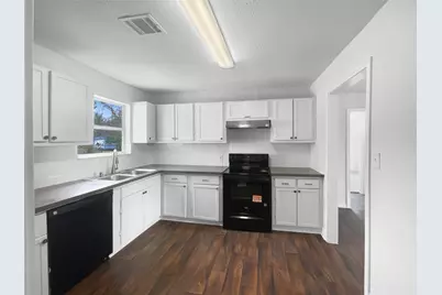 5109 Wilmington Street, Houston, TX 77033 - Photo 13