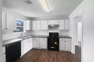 5109 Wilmington St, Houston, TX 77033 - Photo 13