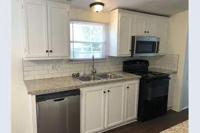 16447 Brittany Way, Conroe, TX 77306 - Photo 3