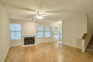 4 Sawmill Grove Ln Circle, The Woodlands, TX 77380 - Photo 9