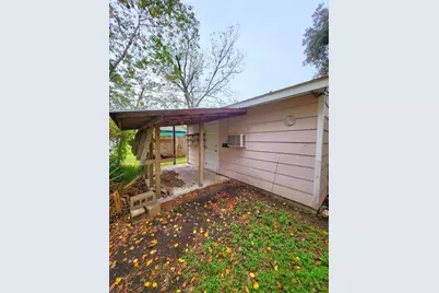 706 Maple Street, Sweeny, TX 77480 - Photo 37