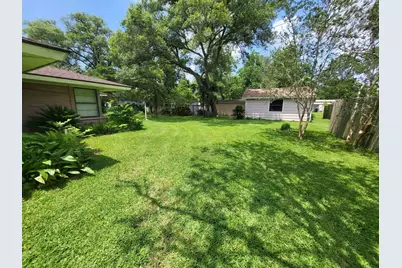 706 Maple Street, Sweeny, TX 77480 - Photo 33