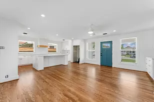 1845 Huge Oaks St, Houston, TX 77055 - Photo 5