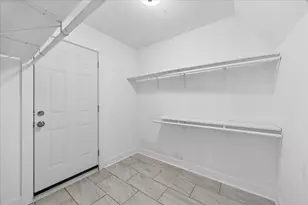 8703 Twisting Vine Ln, Houston, TX 77040 - Photo 13