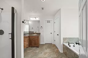 6101 Fox Ridge Dr, Angleton, TX 77515 - Photo 19