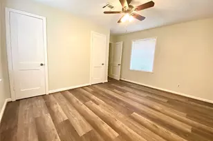 5502 Evergreen St, Houston, TX 77081 - Photo 15