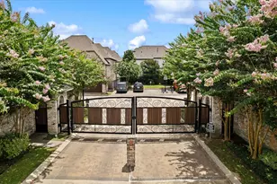 1622 E Rose Terrace Ln, Houston, TX 77055 - Photo 29