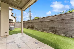 1622 E Rose Terrace Ln, Houston, TX 77055 - Photo 37