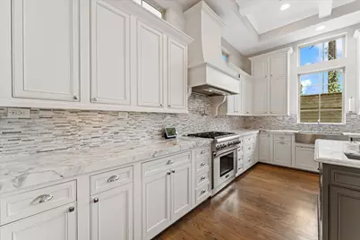 1622 E Rose Terrace Lane, Houston, TX 77055 - Photo 9