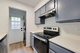 3100 Jeanetta St, Houston, TX 77063 - Photo 7