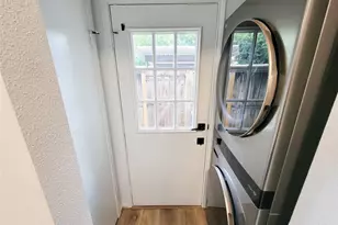 3100 Jeanetta St, Houston, TX 77063 - Photo 9