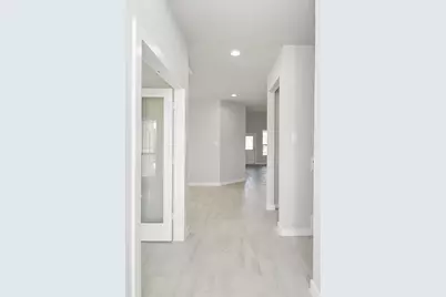 12027 Maple Oak Drive, Houston, TX 77066 - Photo 7