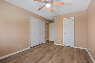 6713 Biggs Ct, Houston, TX 77061 - Photo 15