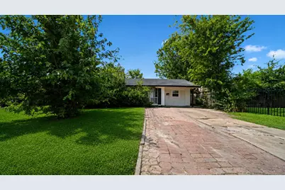5242 Greylog Drive, Houston, TX 77048 - Photo 1