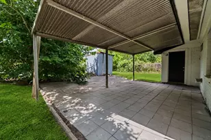 5242 Greylog Dr, Houston, TX 77048 - Photo 17
