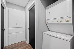 5242 Greylog Dr, Houston, TX 77048 - Photo 13