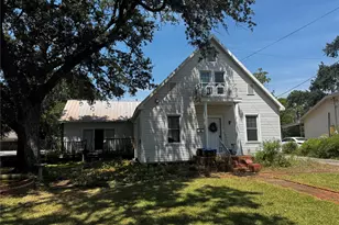 1114 Luling Ave, Nederland, TX 77627 - Photo 1