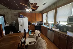 1114 Luling Ave, Nederland, TX 77627 - Photo 11