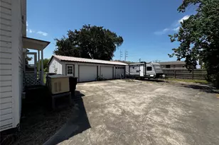 1114 Luling Ave, Nederland, TX 77627 - Photo 7