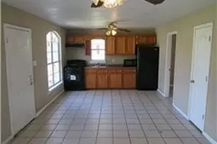 7211 Roswell Street N, Houston, TX 77022 - Photo 5