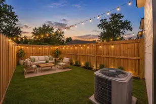 1056 North Ln, Houston, TX 77088 - Photo 13