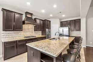 246 Hearthshire Cir, The Woodlands, TX 77354 - Photo 13