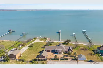 1718 Roscoe Street, La Porte, TX 77571 - Photo 3