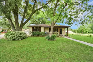 204 S 4th St, Alvin, TX 77511 - Photo 3