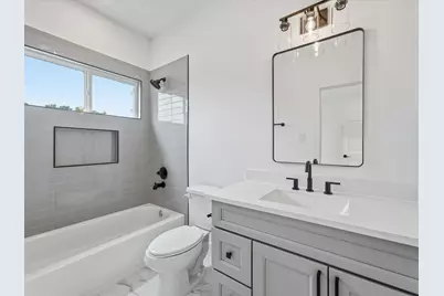 267 De Boll Street, Houston, TX 77022 - Photo 17