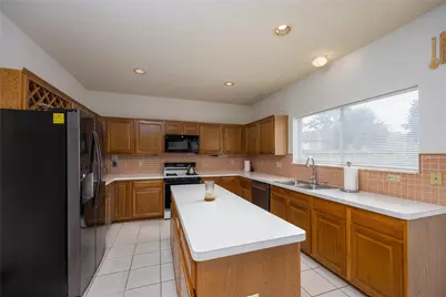 303 Welford Lane, Highlands, TX 77562 - Photo 11