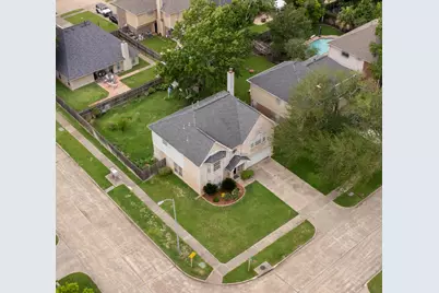 303 Welford Lane, Highlands, TX 77562 - Photo 7