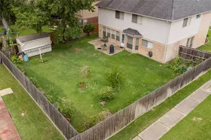 303 Welford Ln, Highlands, TX 77562 - Photo 35