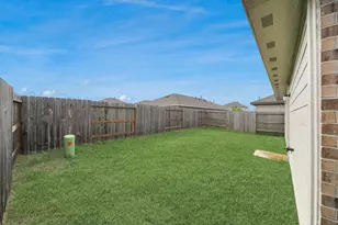 9010 Estes Lks Dr, Baytown, TX 77521 - Photo 29