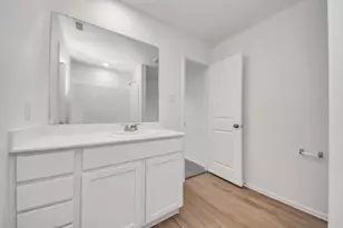 9010 Estes Lks Dr, Baytown, TX 77521 - Photo 21