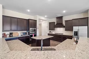 305 Champions Ct, El Campo, TX 77437 - Photo 23