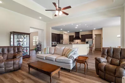 305 Champions Court, El Campo, TX 77437 - Photo 13