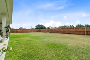305 Champions Ct, El Campo, TX 77437 - Photo 45