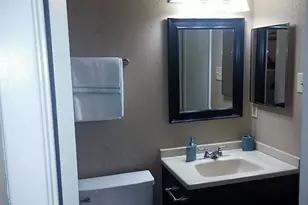 10555 Turtlewood Ct, Houston, TX 77072 - Photo 9