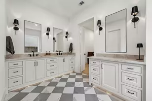 1030 Chamboard Ln, Houston, TX 77018 - Photo 29
