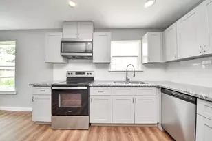 8125 Eastover St, Houston, TX 77028 - Photo 7