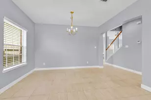 12210 Rolbury Ln, Houston, TX 77066 - Photo 9